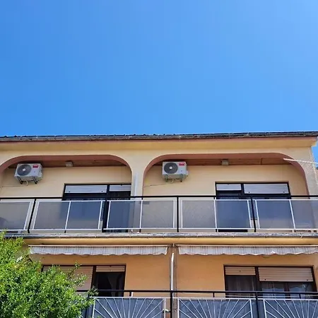 Izabela تْسْغيكفانِتْسا